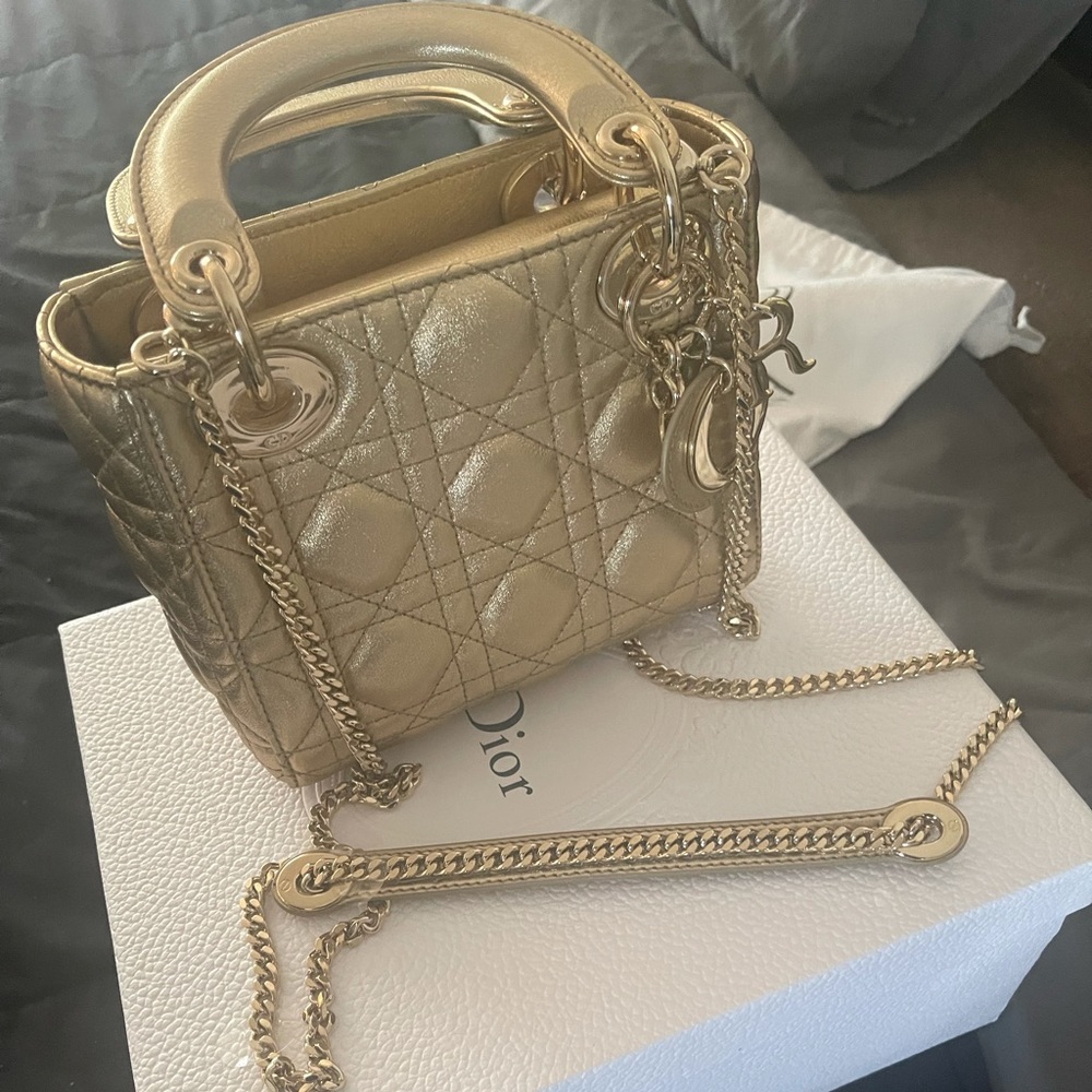 Lady Dior bay